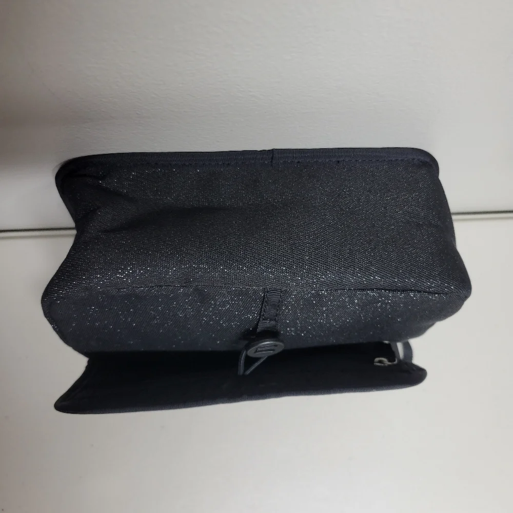 Ivivva By Lululemon Toiletry Bag.